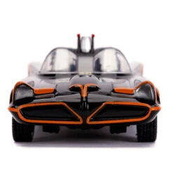 Jada - Classic Batmobil 1966 Mit Batman-Figur - 1:32 15 Jada - Classic Batmobil 1966 Mit Batman-Figur - 1:32 -Geschäft Zur Auswahl Von Modespielzeugen 227067 4006333069727 dickie batmobil classic figur 03